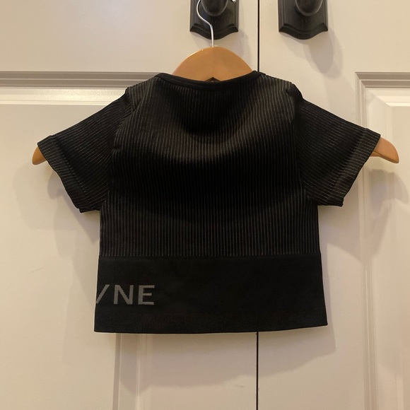 Cute aerie short sleeve athletic shirts - Picture 3 of 5